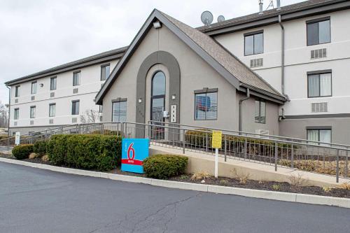 Welcome Suites Springdale - image 2