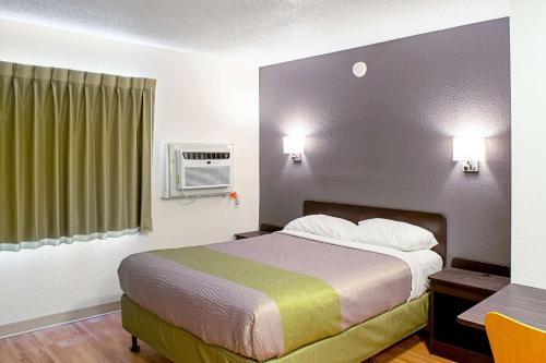 Studio Lodge Springdale Cincinnati – Springdale, OH