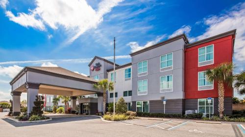 Best Western Plus Chain Of Lakes Inn & Suites