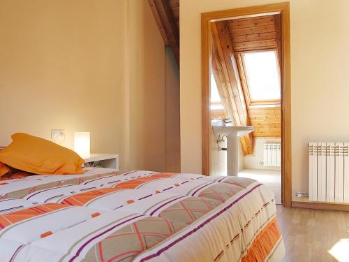 Aparthotel Nou Vielha Ideally located in the prime touristic area of Baqueira Beret, Aparthotel Nou Vielha promises a relaxing and wonderful visit. The hotel has everything you need for a comfortable stay. Facilities for d