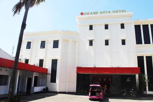 Grand Arta Hotel In Watampone Indonesia Reviews Prices Planet Of Hotels