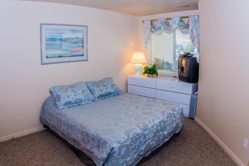 Harbor Village Pool Building Condo 104 - Tony Grove Lake, UT