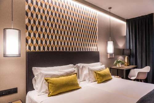 . Up Rooms Vic Hotel