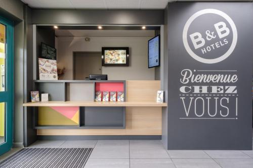 B&B Hôtel Calais Centre St Pierre - image 2