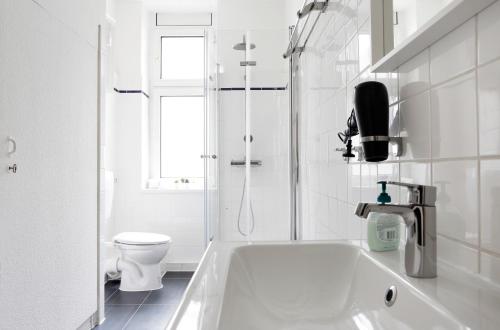 GREIF by ROCKCHAIR Apartments l SUPERHOST Status l 2 Bedrooms Boxspringbeds in City Center - Cozy Family & Business Flair welcomes you!, Berlin (photo 11)