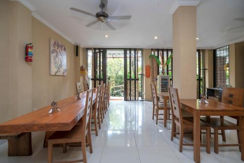 Restaurant, Dante Guesthouse Bali in Gianyar