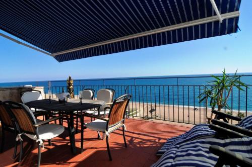 HomeHolidaysRentals Mar
