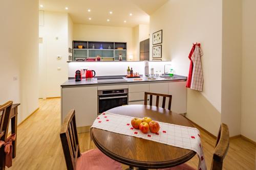 LA CASA COLORATA - Flats in Milan - Bocconi, Milán