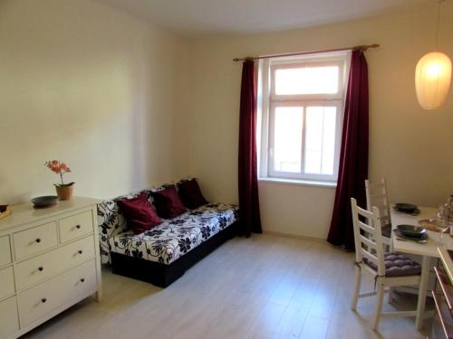 Cozy studio Šlik Close to Prague Castle