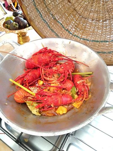 Alimentos e Bebidas, Villa Rikna in Watukarung