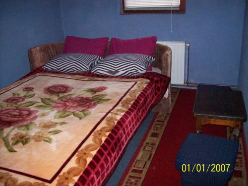 Budget Double Room image 10