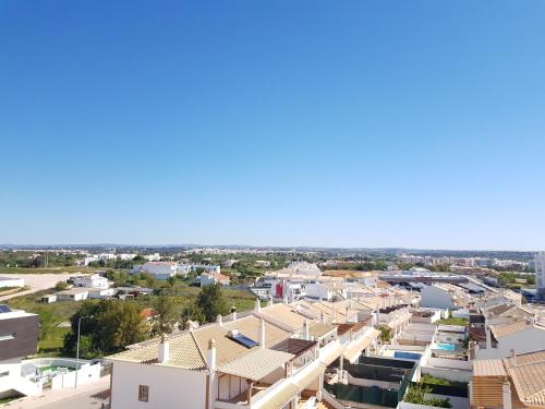  Bright Tide Apartment in Armação de Pêra