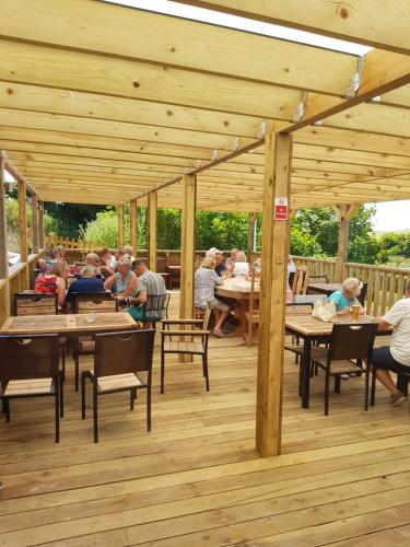 The Rivers Arms - image 4