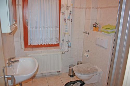 Bathroom, Ferienwohnung Kuehlungsborn MOST 011 in Ostseebad Kuhlungsborn
