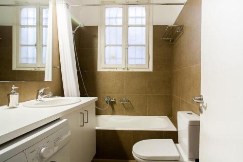 Ermou 44 - Family Apartment - image 12