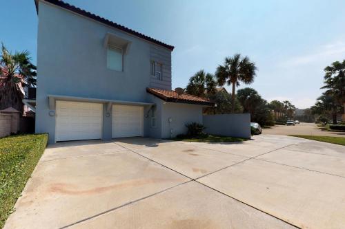 Villas Beach Front Home 6518 - image 6