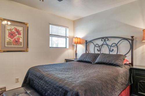 Redwood Commons B12 - image 5