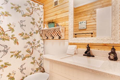 Mountain Top Retreat - image 9