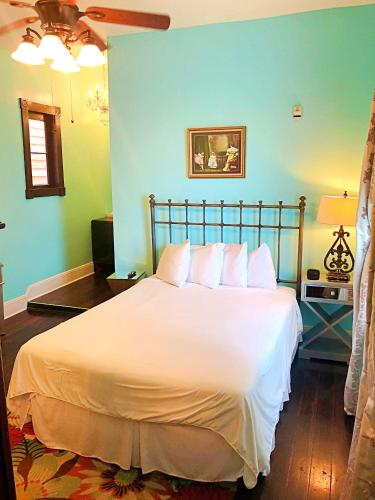 Creole Gardens Guesthouse And Inn In New Orleans From 127