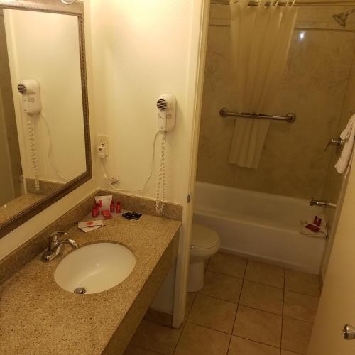 SureStay Hotel by Best Western Hollister - image 4