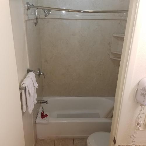 SureStay Hotel by Best Western Hollister - image 6
