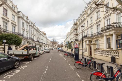 The Lempicka 2 Bedroom Flat and Garden in Notting Hill