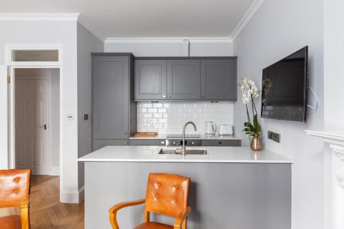 The Lempicka 2 Bedroom Flat and Garden in Notting Hill