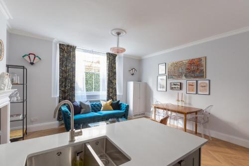 The Lempicka 2 Bedroom Flat and Garden in Notting Hill