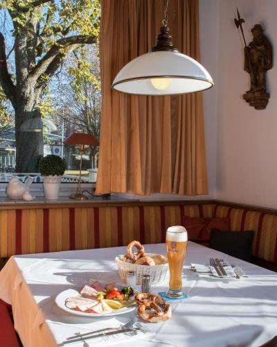 Étterem, Hotel und Gasthof Soller in Ismaning