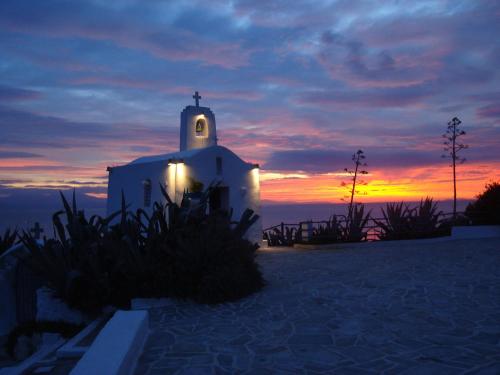 Villa Blue. Two storey house, 100 meters from sea