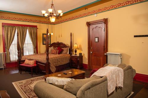 Spencer House Bed & Breakfast in Erie, USA