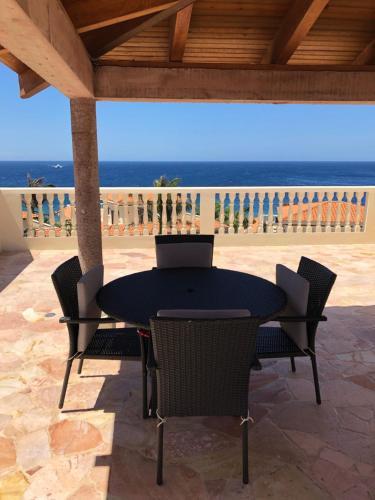 The Meridian at Lighthouse Point in West Bay