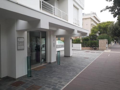 FRONTE MARE-CENTRALE-Riviera Palace-Giulianova-Apartment-nei mesi di Luglio e Agosto Prenotazioni solo da Sabato a Sabato