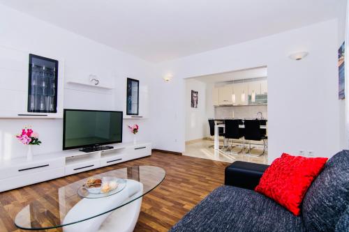 Apartment with Sea View image 6