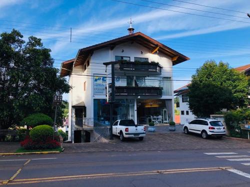 Alpen Hospedagem in Treze Tílias