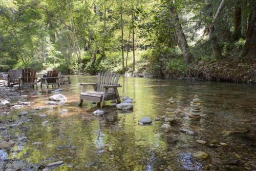 Big Sur River Inn