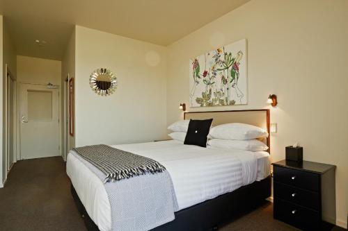 187185127 Koura Bay Golf Resort
