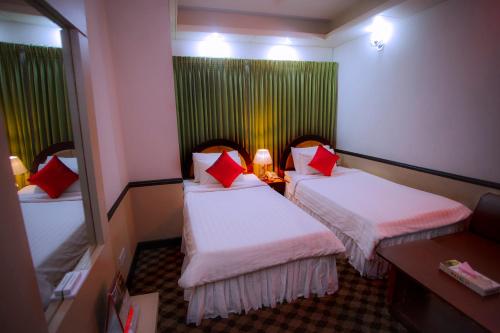 room detail thumbnail 0