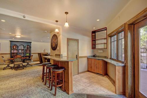Four-Bedroom Holiday Home image 4
