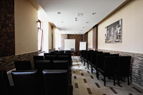 Hotel Viktória - image 12