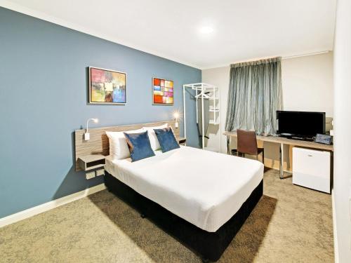 28 Hotel - main image