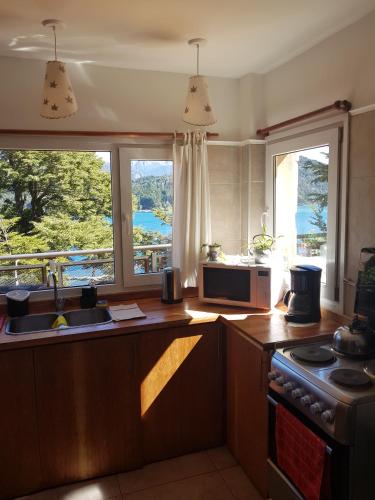 Albanta casa con costa en Bariloche