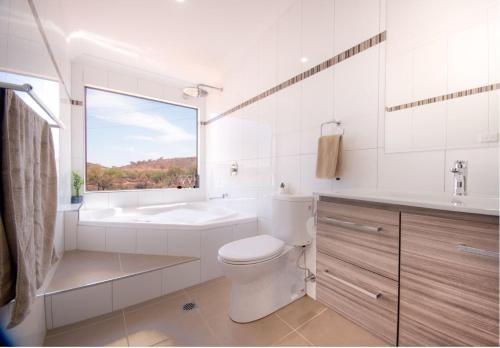 Bathroom, Broken Hill Outback Resort in Broken Hill