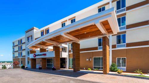 Best Western Plus North Shore Hotel in Danvers, USA