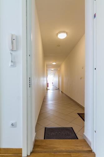 Nevena Belville Apartments - image 4