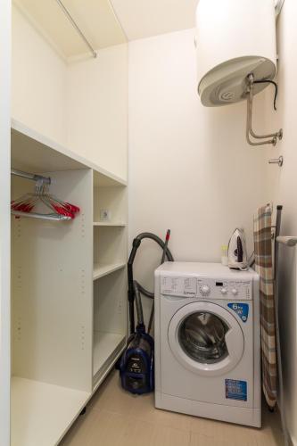 Nevena Belville Apartments - image 13