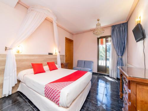 Hotel El Prado by Vivere Stays in Carrascosa del Campo