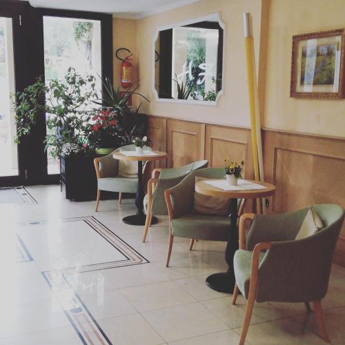大堂, 飛奧羅尼酒店 (Hotel Fioroni) in 貝拉焦