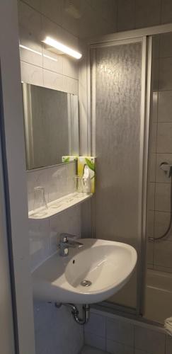 Hotel-Gasthof Gruner Hof 3.2km von Marzling entfernt