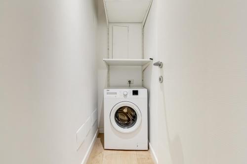 Lovely 3 rooms apartment close Trastevere Station, Roma (foto 9)